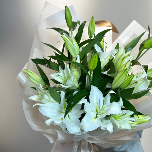 Белая лилия