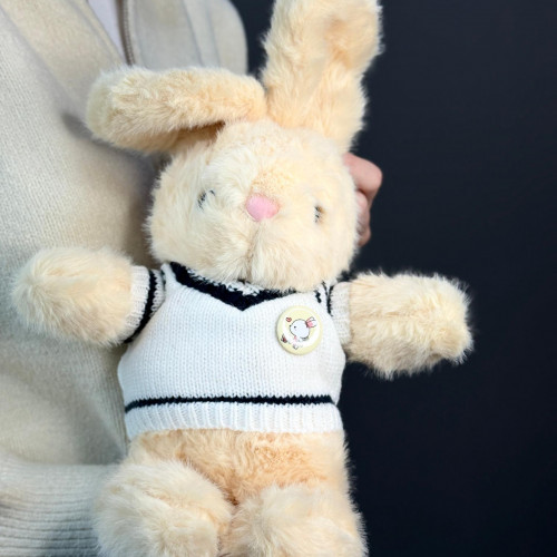 Заяц бежевый