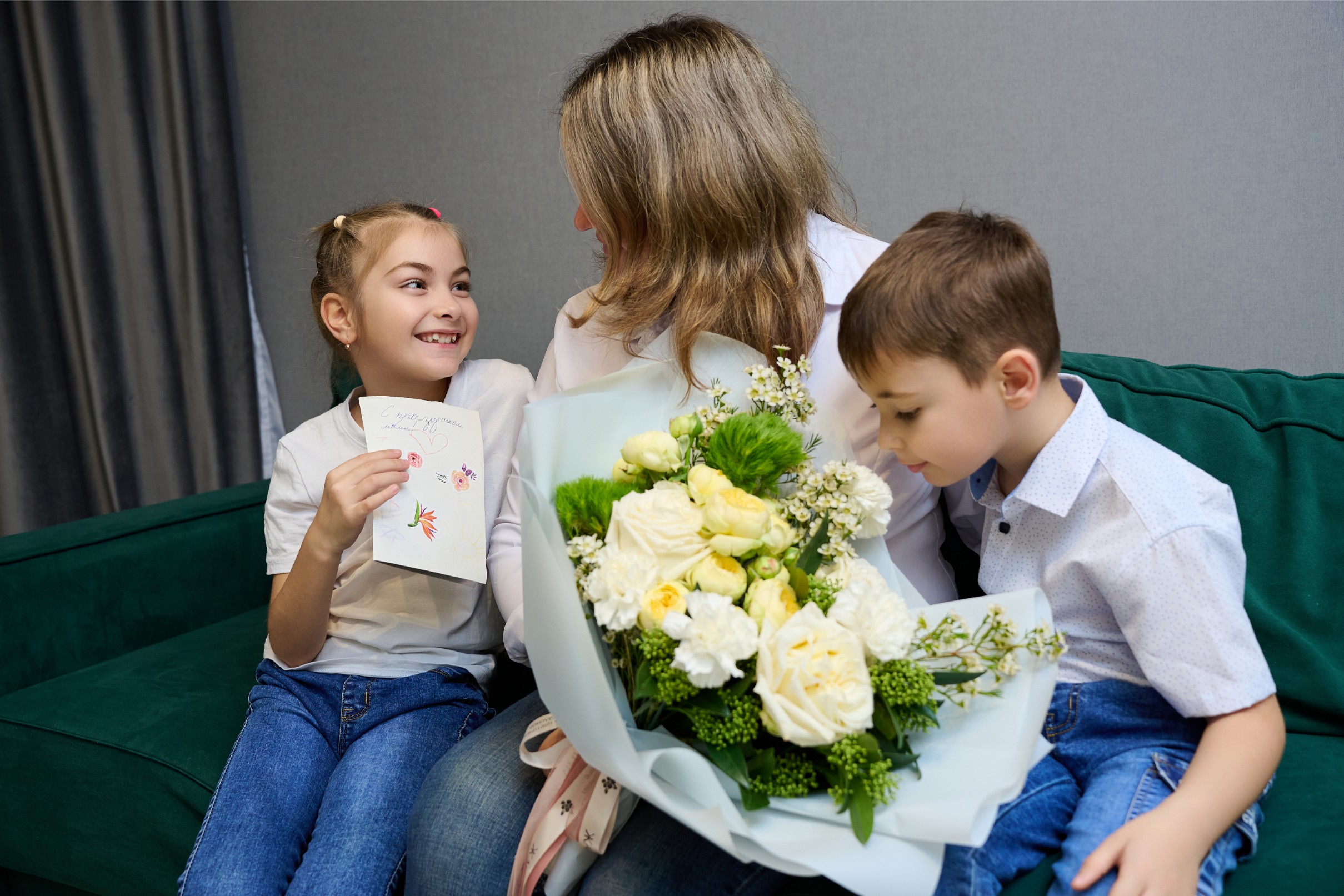 День Матери в сети цветочных салонов Жасмина!